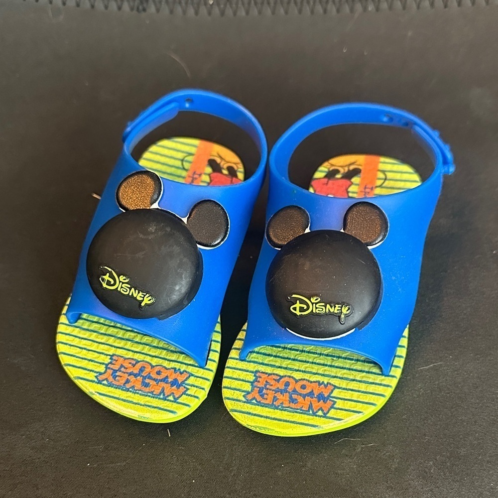 Ipanema x Disney Mickey Mouse sandals size 7 toddler